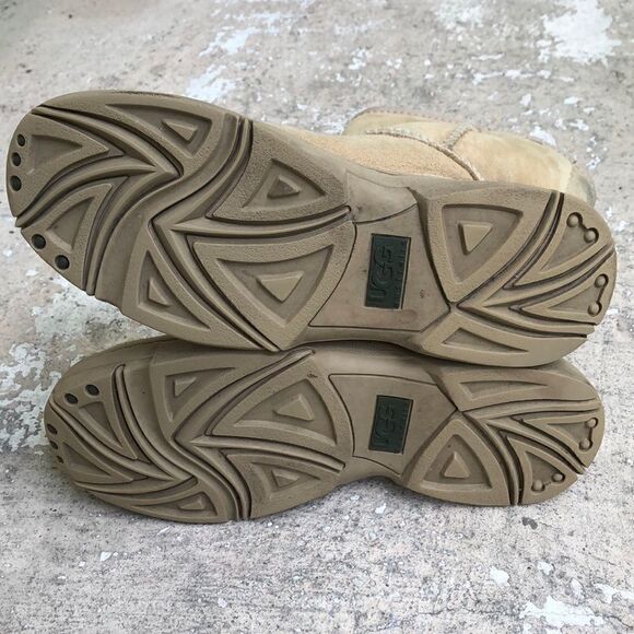 UGGs - Picture 6 of 6